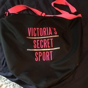 Victoria’s Secret sport bag! Never used!!!